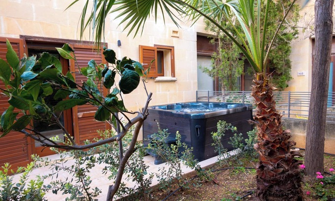 Ghajnsielem Apartment | GetawayNpetto Holiday Home