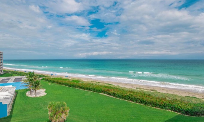 Hutchinson Island South Hotel | GetAways at Turtle Reef Club