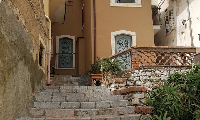 Taormina City Centre Apartment | Giasone Apart Hotel