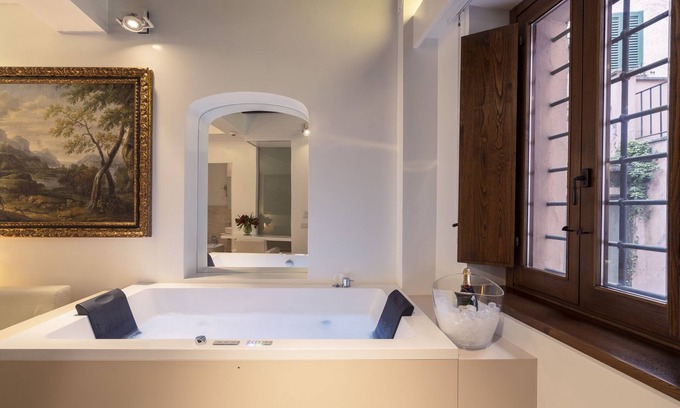 Rione V Ponte House | Gigli d'Oro Suite