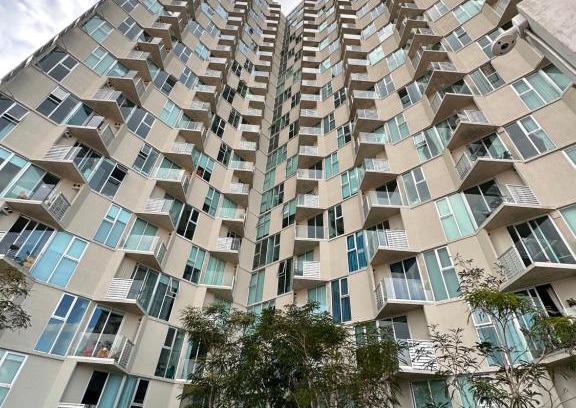 Hospital Apartment | GINOs DUSHI SECRET FOR 8 PEOPLE