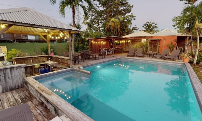 Sainte-Anne House | Gîte Baobab 1: Beautiful pool area with panoramic view