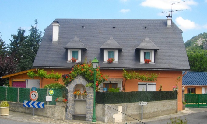 Lourdes Apartment | Gîte "le Béout": At the Foot of the Pyrenees, 3km from Lourdes