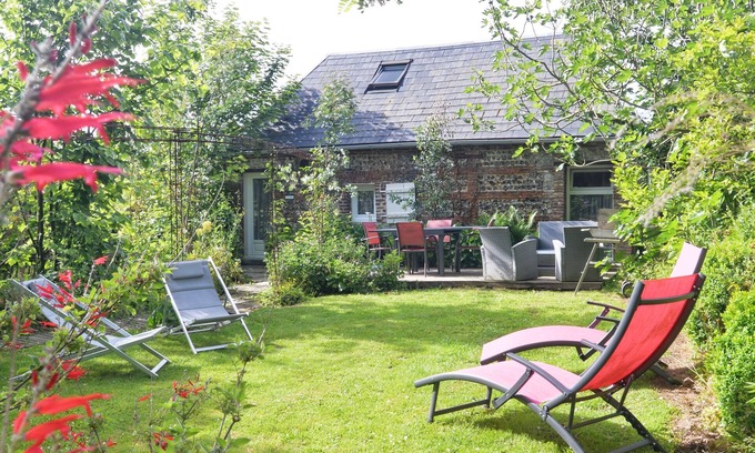 Bordeaux-Saint-Clair House | Gîte Le Cottage at the gates of Étretat