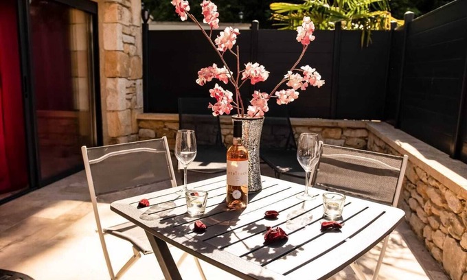 Beynac-et-Cazenac House | Gites spa de Charme L Etoile SPA