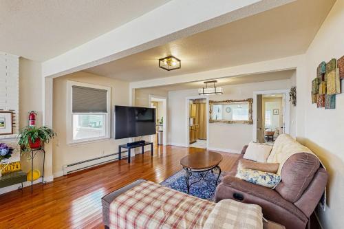 North Star House | Glacier Groove Getaway A