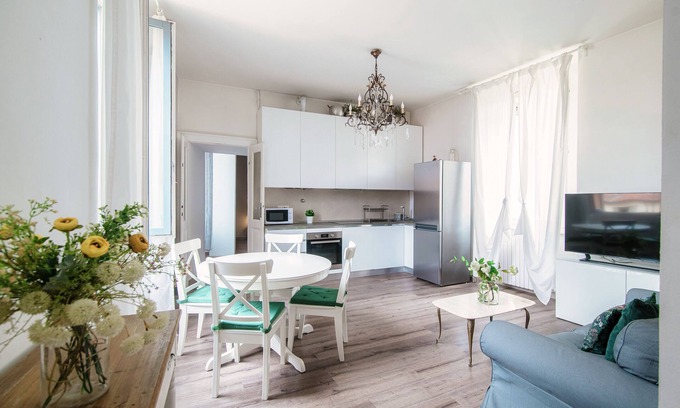 Como City Centre Apartment | Glamour