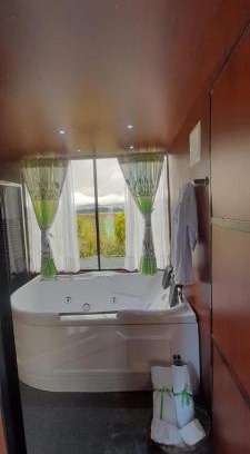 Tota Other | Glamping y Cabañas el Encanto los Lirios
