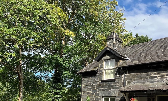 Gwynedd- Snowdonia Cottage | Glan Dulyn Riverside Holiday Cottage, Mill Street, Betws Y Coed ,Snowdonia
