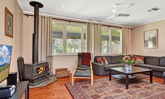 Pokolbin House | Glandore Vineyard Homestead. Home to a Onsite Cellar Door