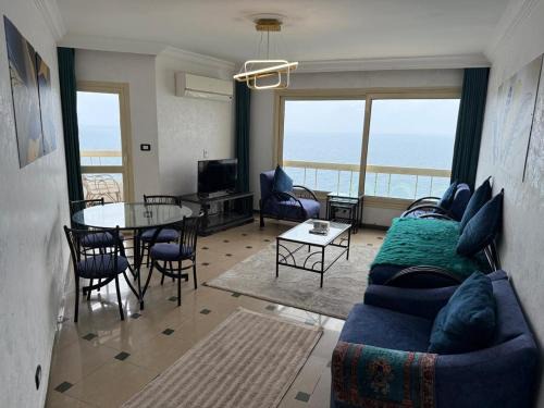 Ar-Raml 1 Apartment | Gleem sea view 1