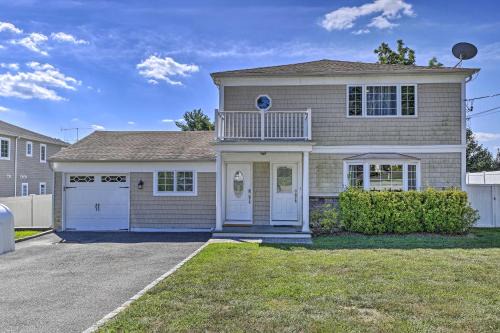 Glen Cove House | Glen Cove Home Walk to Boardwalk and Dining!