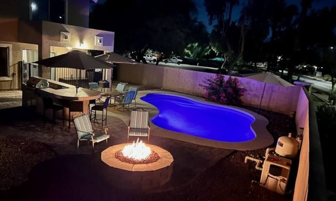 Glendale House | Glendale Pool Heated Pet Friendly