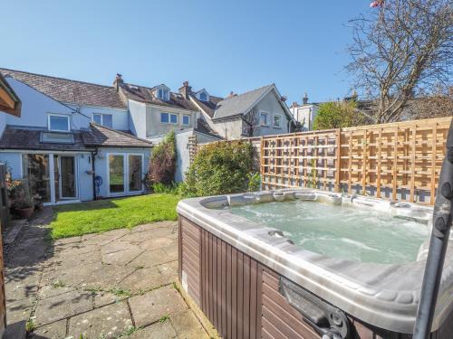 New Quay House | Glenydd New Quay