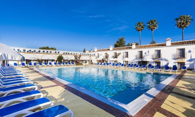 San Pedro de Alcantara Hotel | Globales Cortijo Blanco