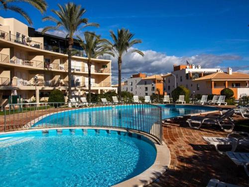 Montechoro Apartment | Globe 33 Apartment - Top Location & The Strip Albufeira