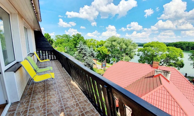 Lapalice Hostel | Gościniec Skolimówka Restauracja i pokoje ze śniadaniem na Kaszubach