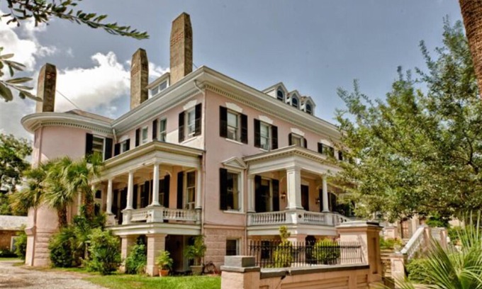 Historic Downtown Savannah House | Godley Manor