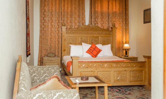 Gilgit Hotel | GOHO Garden View