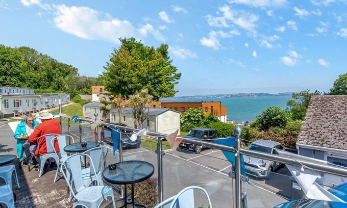 Brixham Ski Chalet | Gold 2 Bedroom Chalet