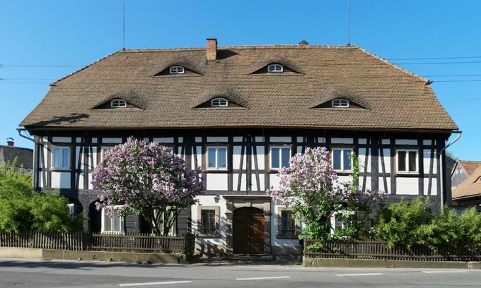 Grossschoenau Apartment | Goldberghaus Mauve
