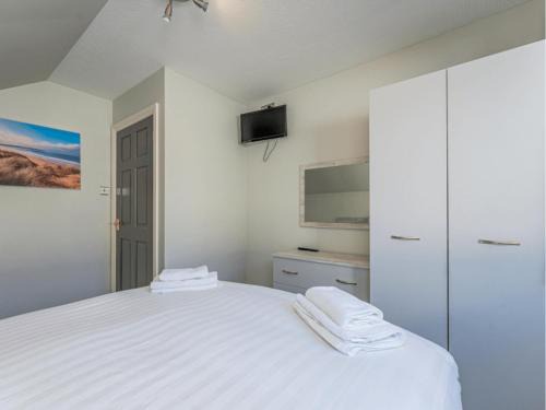 Woolacombe Villa | Golden Coast Leisure Park - Ocean Tide Villa I