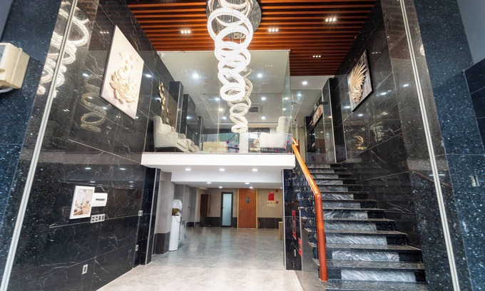 Downtown Ho Chi Minh City Hotel | Golden Lunar