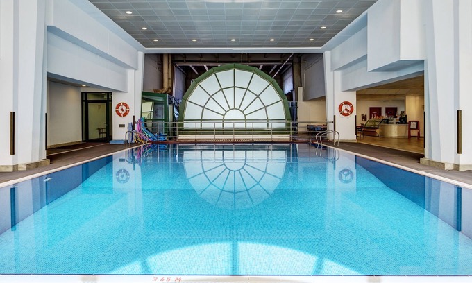 Al Majaz Hotel | Golden Tulip Sharjah
