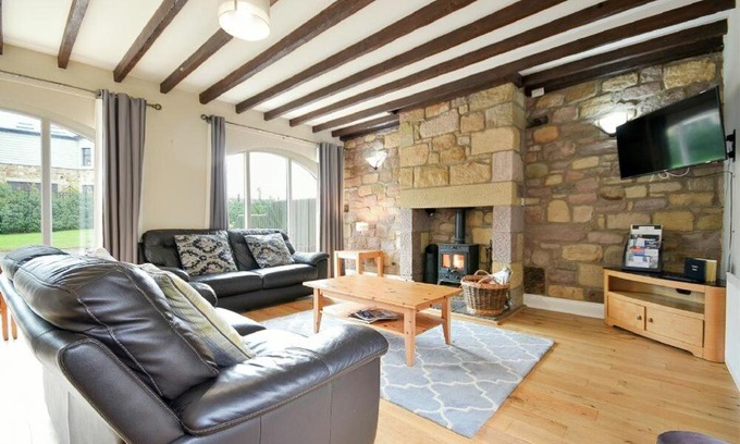 Belford House | Goldfinch