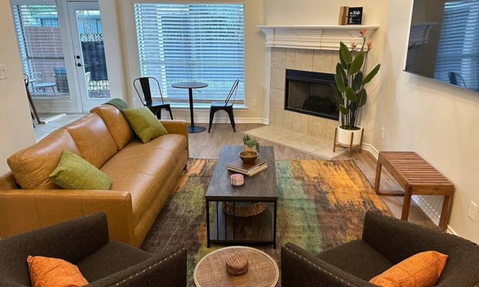 Fort Worth House | Golfer's "Par'adise is the ultimate golf lover's getaway!