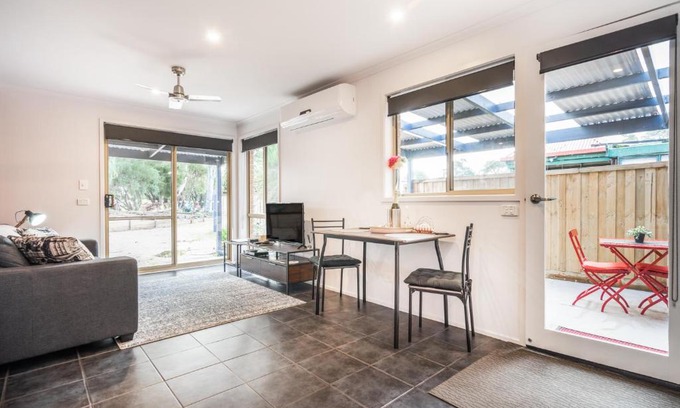 Rosebud House | Golfside Getaway by Ready Set Stay