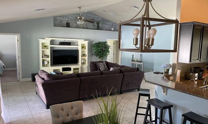 North Port House | Gone Coastal! Large heated pool home 30 min from beaches