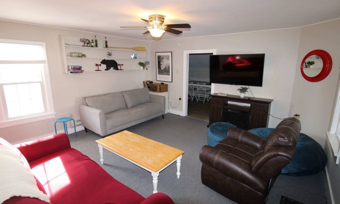 North Creek House | Gore Mountain Lift View: Wade St. Apt 2