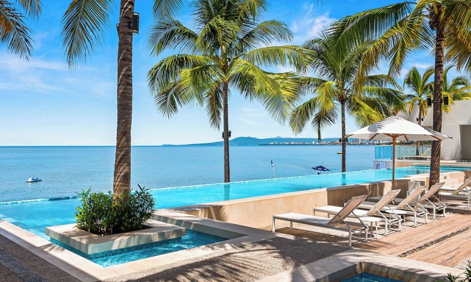 Las Glorias Apartment | Gorgeous 1BR with Pools & Sea Views