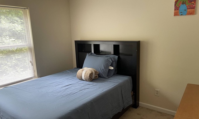 Lithonia Apartment | Gorgeous 2 Bedroom Condo in Stonecrest