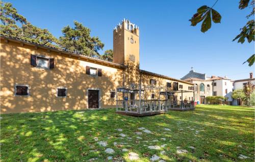 Martinski Apartment | Gorgeous Apartment In Martinski With Wifi