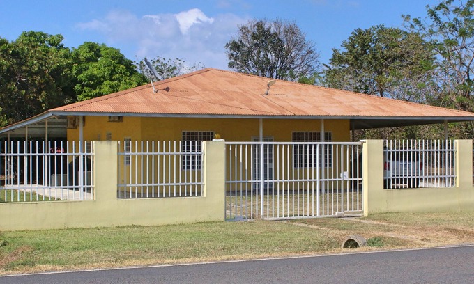 Pajonal House | Gorgeous Executive Three Bedroom House SPECIALS NOW FOR HIGH SEASON MONTHLY!