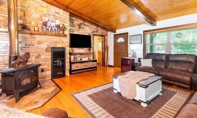 Brooksville House | Gorgeous Gated Estate on 9.5 Acres - Wood Stove, Jetted Tub & Firepit