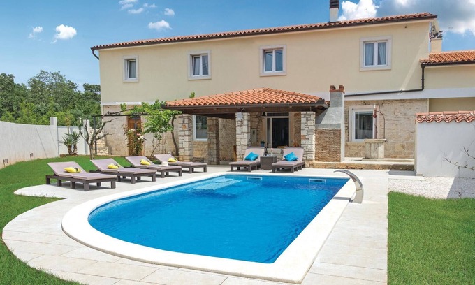 Marcana House | Gorgeous home in Peruski with WiFi