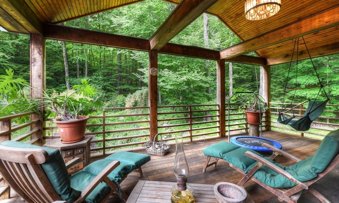 Housatonic House | Gorgeous Home, Nature Lover's Delight in the Heart of the Berkshires