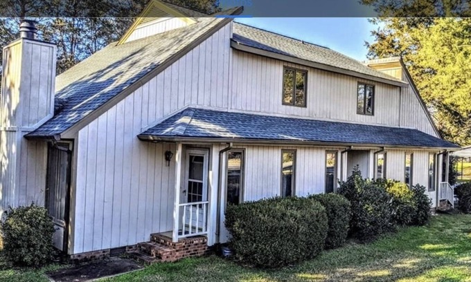 Charlotte House | Gorgeous Home with Incredible Location