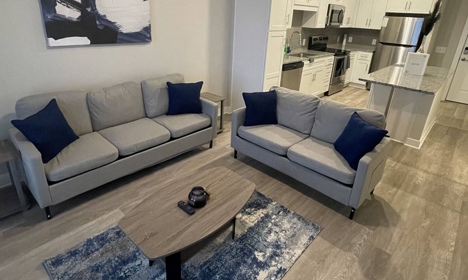 Mosby Apartment | Gorgeous Luxury 1 Bed 1 Bath
