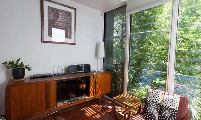 Erskineville Apartment | Gorgeous, Private, Erskineville with Wi-Fi