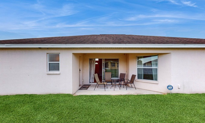 Lakeland House | Gorgeous private home with large yard, between Tampa and Orlando