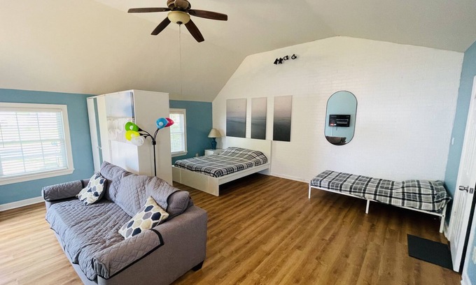 Northwest House | Gorgeous private suite - close to everything in Virginia Beach!
