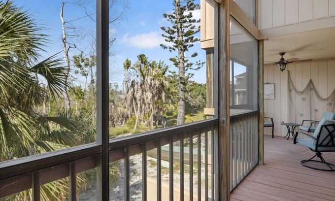 The Dunes House | Gorgeous Three Bedroom Home in the Dunes with Bikes, Steps to Beach