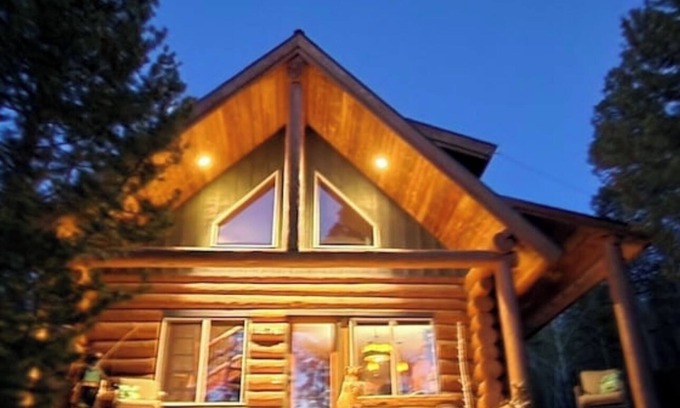 Crescent Cabin | Gorgeous Log Cabin with Hot Tub & Theater near Snowmobile & SXS Trails & Lakes!
