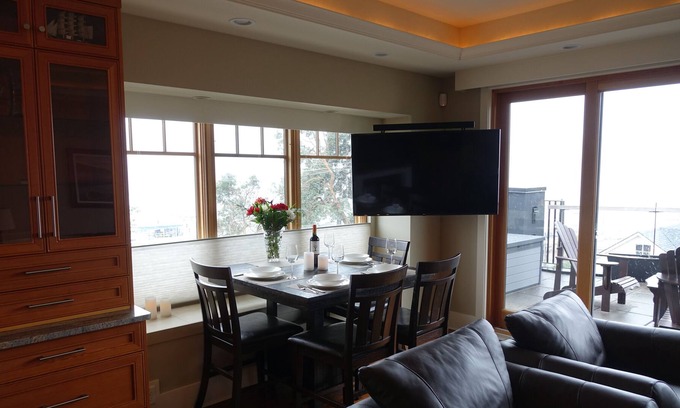 Brentwood Bay Condo | Gorgeous views! Amazing patios!