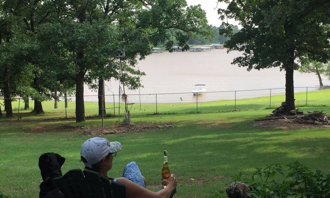 Checotah House | Gorgeous waterfront property, tons of room, sleeps 12 3200 sqft