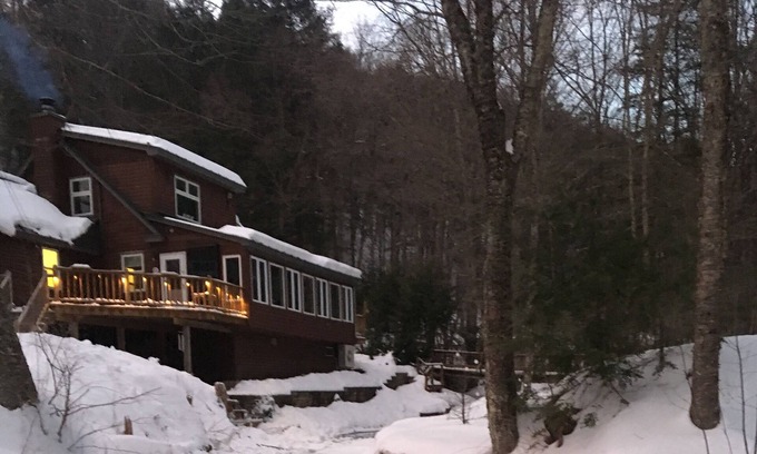 Brookline House | Gorgeous Winter Retreat next to Babbling Brook and Ski Resorts - SLEEPS 4-6!!
